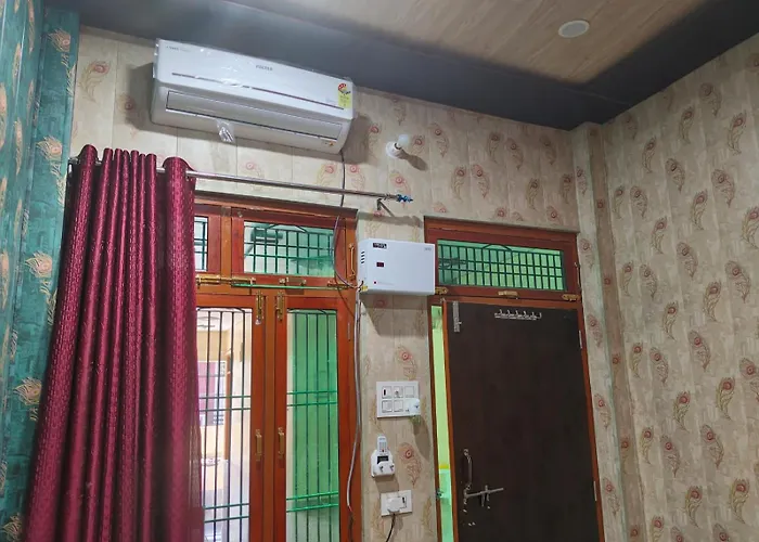 Kartik Home Stay